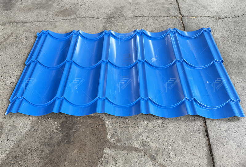 Équipements de profilage pour tuiles de toiture Équipements de profilage pour tuiles de toiture