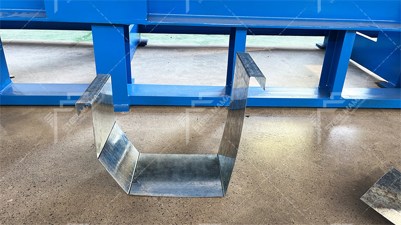 machine à plier des tôles machine à plier des tôles