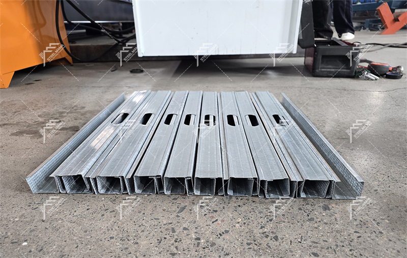 profileuse pour profilé omega en acier galvanisé pour placoplatre profileuse pour profilé omega en acier galvanisé pour placoplatre