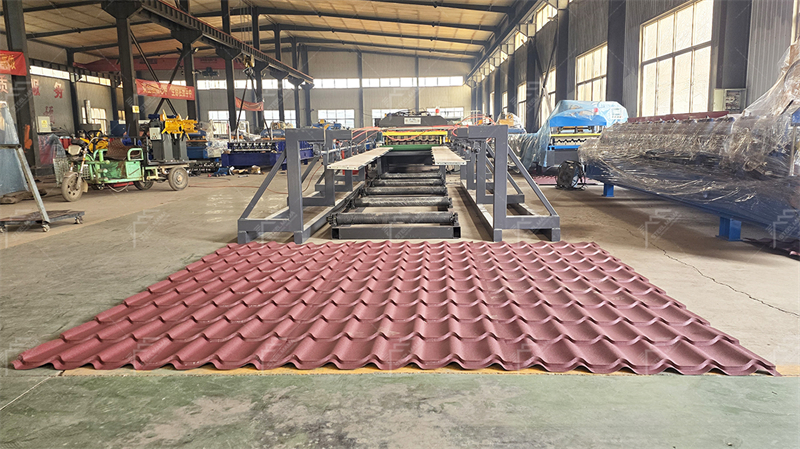 Profileuse de tuiles vernies Profileuse de tuiles vernies