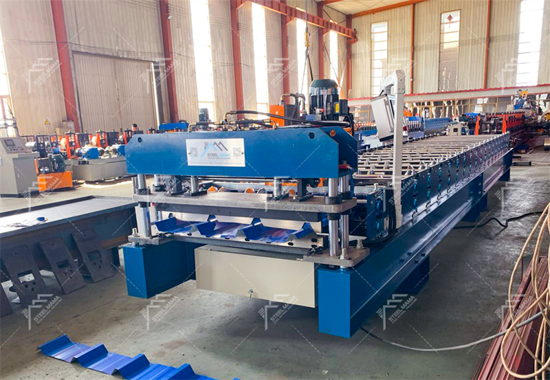 Profileuse de couvertines