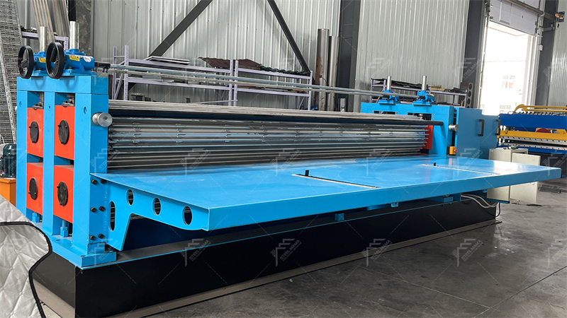 Machines pour Toitures murs Corrugu&eacute;