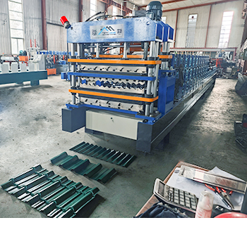 Machine pour toiture metallique maison