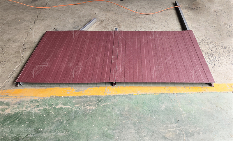 Machine automatis&eacute;e pour murs