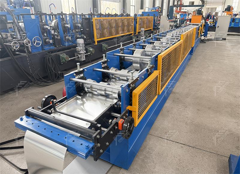 Machines &agrave; profiler pour goutti&egrave;res