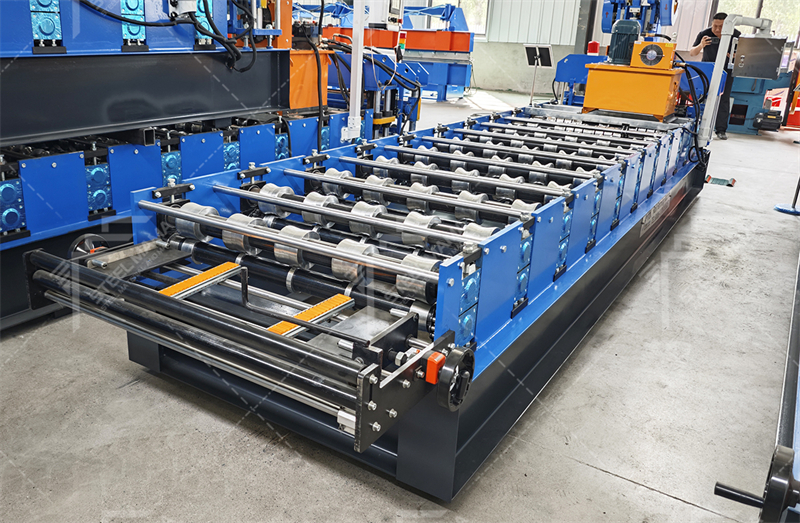 Profileuses pour Des bacs acier galvanis&eacute;s 