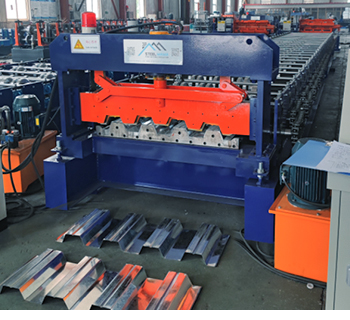 Machine de couvertures et murs