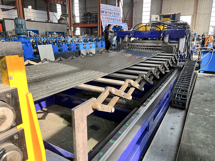 machine de formage de rouleaux de silo en acier