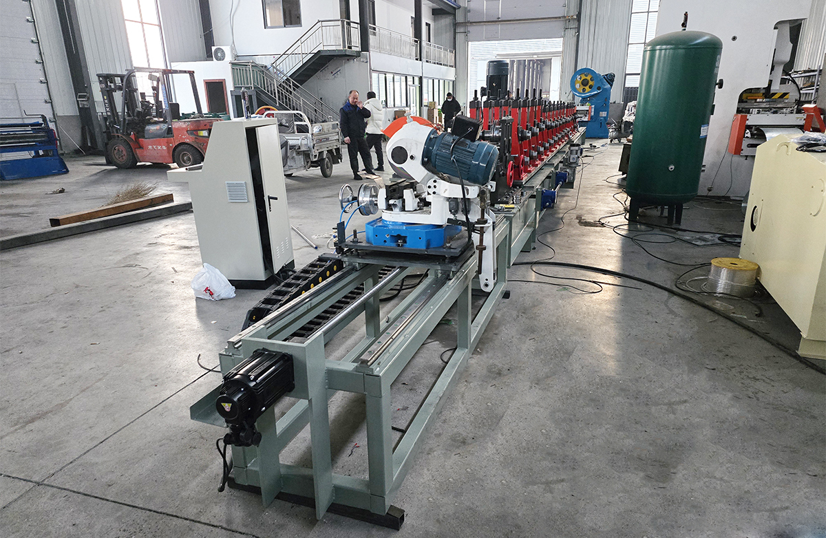 Profiling machines for photovoltaic panels