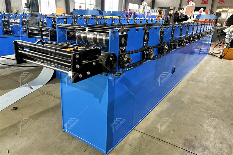 Machine &agrave; Faitage Bac Acier