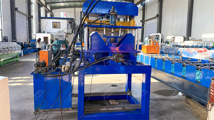 Machine Formant les Rouleaux de Trav&eacute;e K