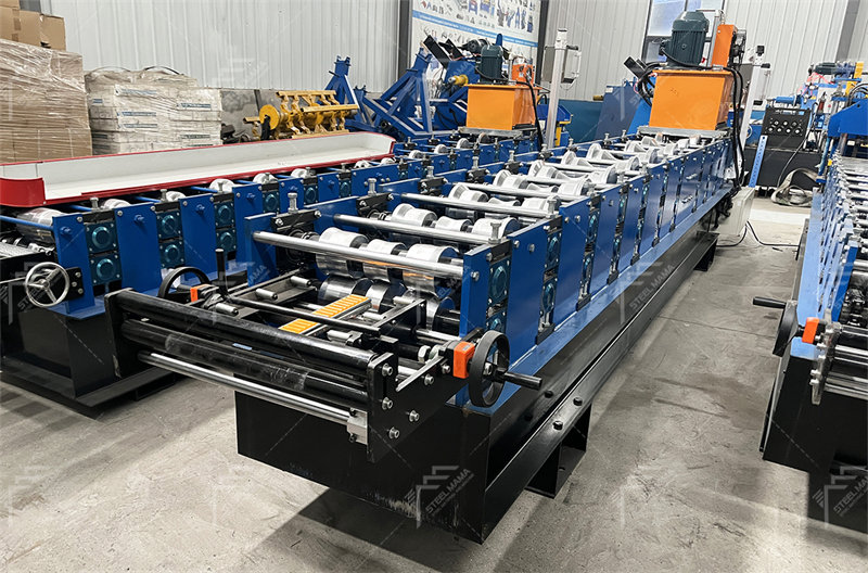 Fa&icirc;ti&egrave;re formant la machine