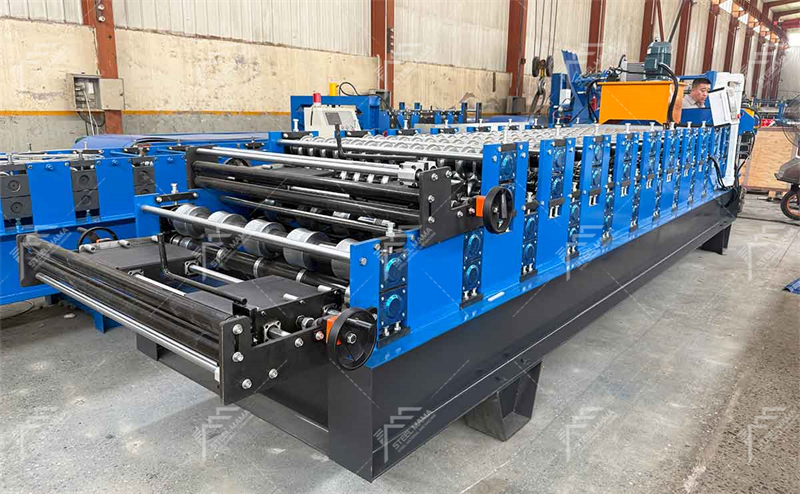 Machine &agrave; toitures ondul&eacute;es