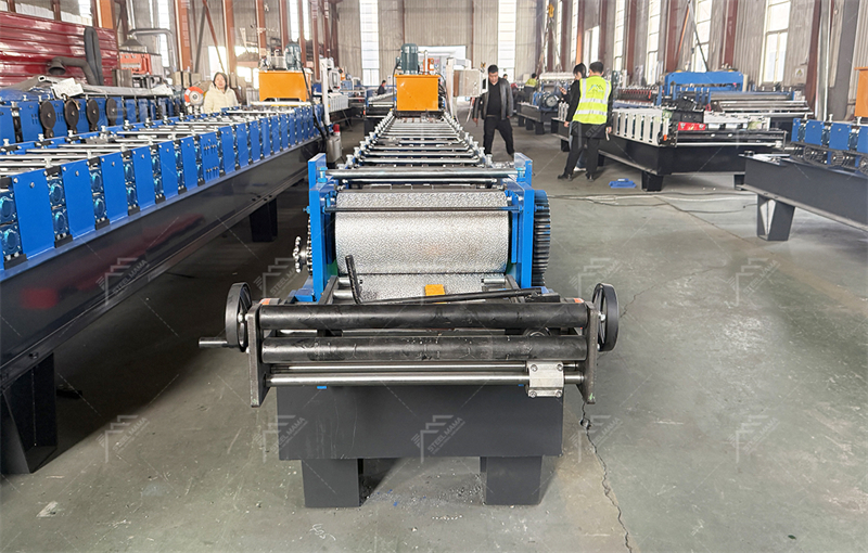 Machines de couverture &agrave; joint debout