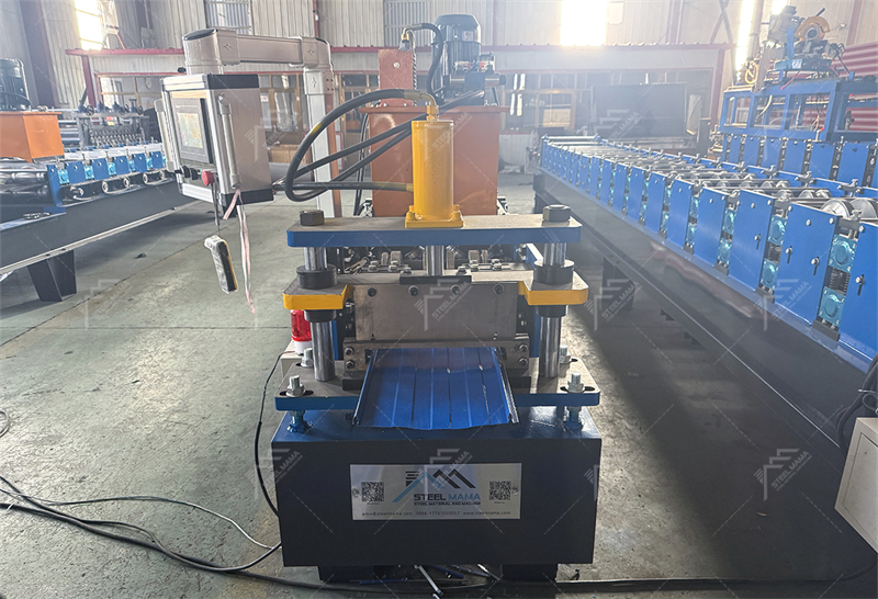 Machine pour toitures m&eacute;talliques &agrave; joint debout 