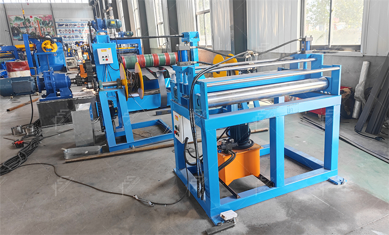Machine &agrave; refendre les bobines (1-3)&times;1300 mm