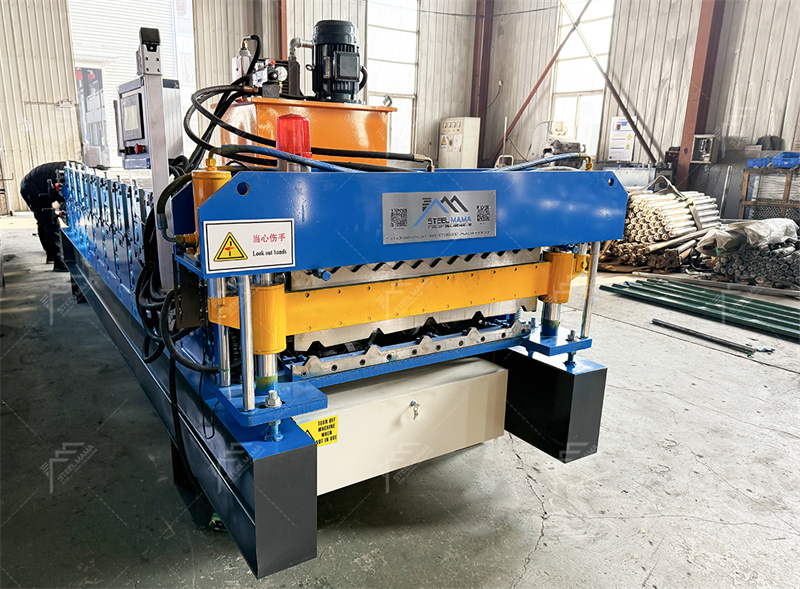 Machines pour Profil&eacute;s d'acier pour toitures et murs